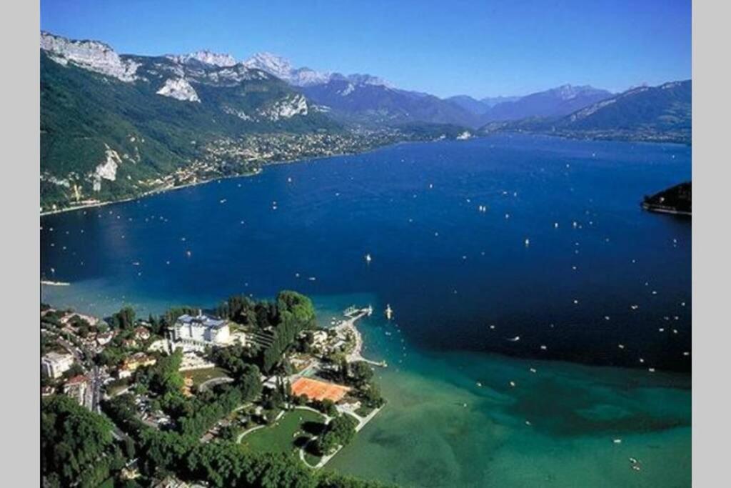 100M Lac Et Piste Cyclable Avec Parking Gratuit Apartment Sevrier Bagian luar foto