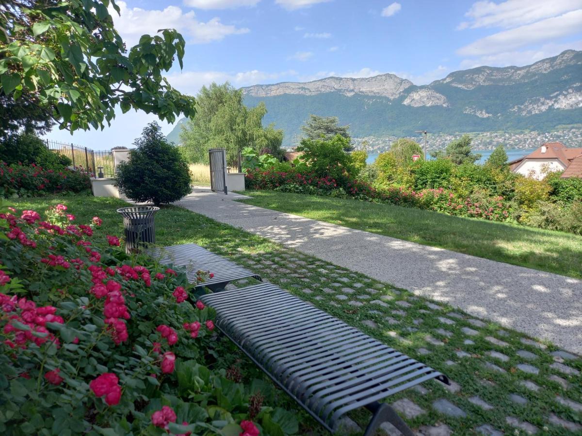 100M Lac Et Piste Cyclable Avec Parking Gratuit Apartment Sevrier Bagian luar foto