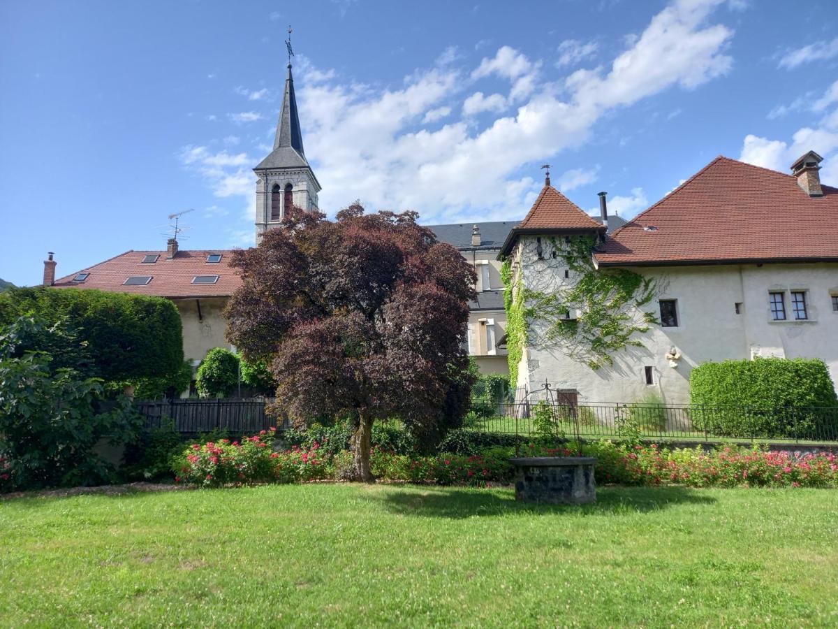 100M Lac Et Piste Cyclable Avec Parking Gratuit Apartment Sevrier Bagian luar foto